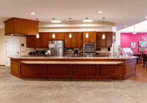 voyage senior living the anchor common area