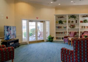voyage senior living herrin assisted living common area